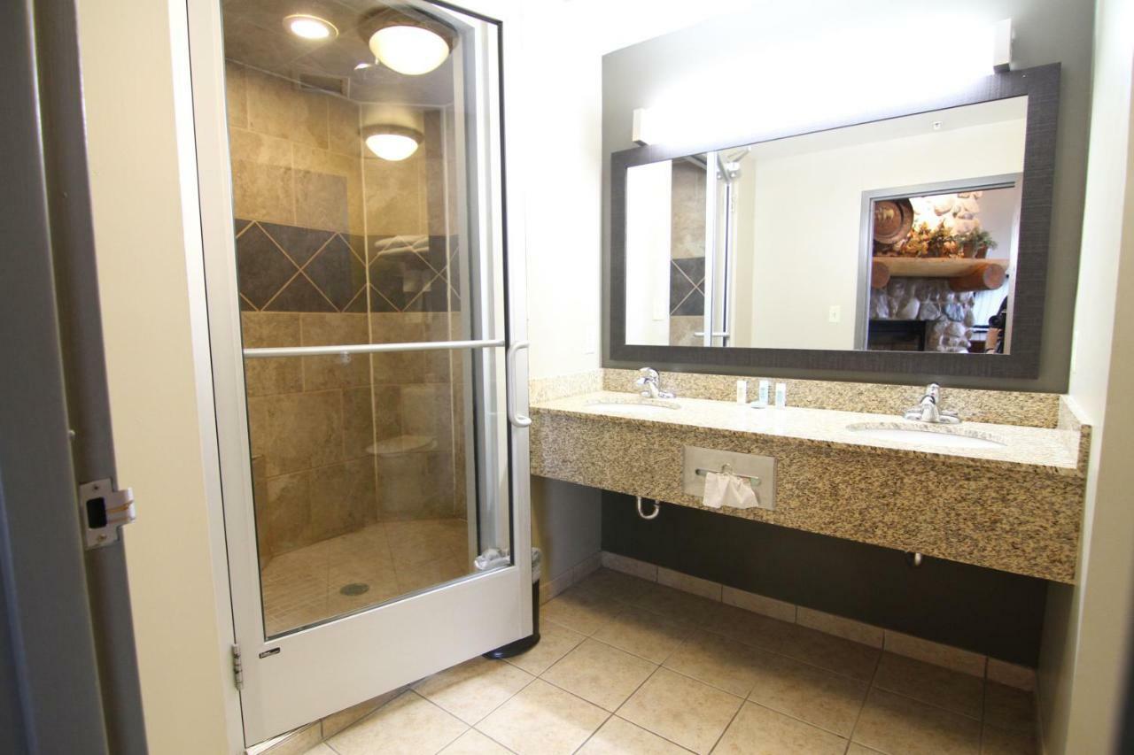 Casper C'Mon Inn Hotel & Suites Evansville Екстер'єр фото