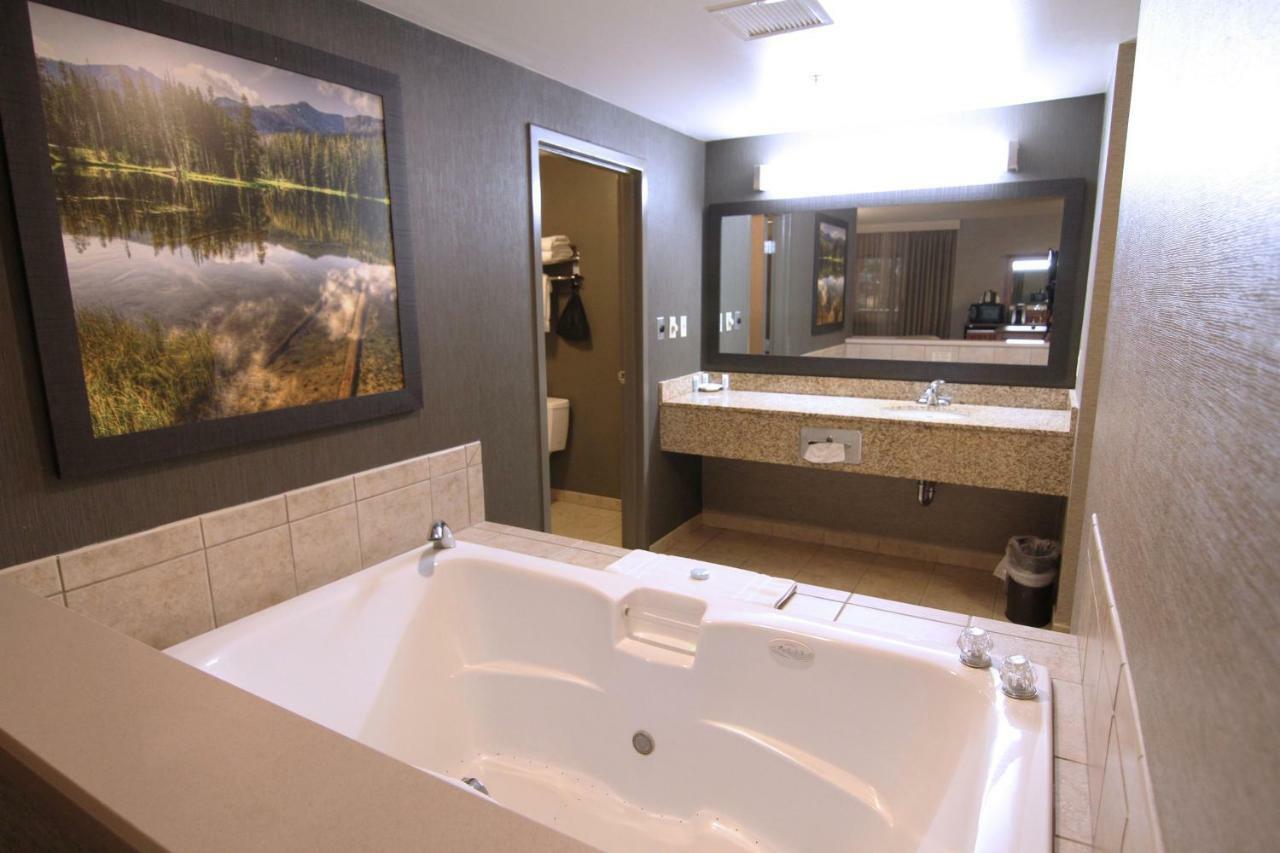 Casper C'Mon Inn Hotel & Suites Evansville Екстер'єр фото